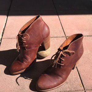 Chestnut brown leather Ugg lace up booties